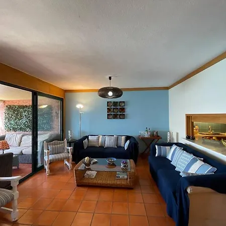 Retreat By The Sea Apartment