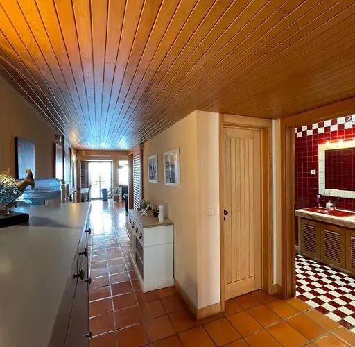 Retreat By The Sea Apartment *